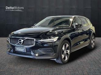 volvo v60 cross country b4 (d) awd geartronic business pro line del 2021 usata a montecosaro