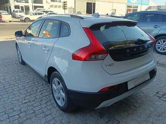volvo v40 cross country d2 kinetic