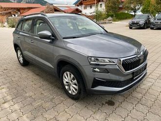 skoda karoq 1.5 tsi dsg act joy, r-cam,acc,app.con....