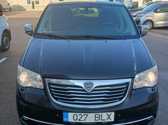 lancia voyager 2.8 130кв