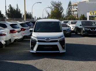 toyota voxy 2,0l 2021