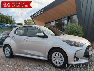 toyota yaris 1,5 hybrid,automatik,1vlasnik,navi,leasing bez učešća !, 2021 god.