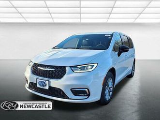 2026 chrysler pacifica select