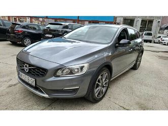 volvo v60 cross country 2.0 d, koža, kuka, reg. 8/2026., kao nov