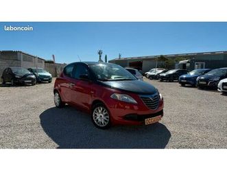lancia ypsilon 1.2 8v 69ch black&red s&s 5p