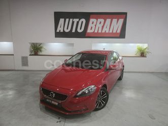 volvo v40 2.0 d3 momentum auto