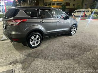 ford escape shitet ose nderrohet