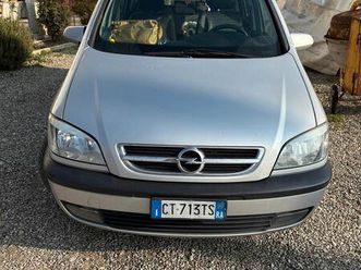 opel zaffira a del 2005 metano