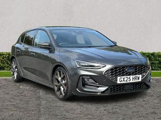 2025 ford focus 2.3t st hatchback auto
