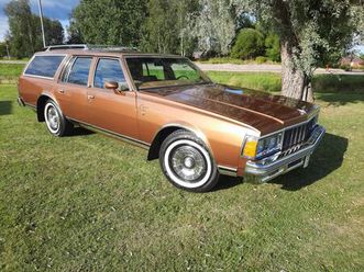stationwagon - 1979