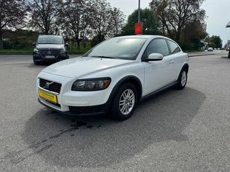 volvo c30 2.0 momentum tüv/neu