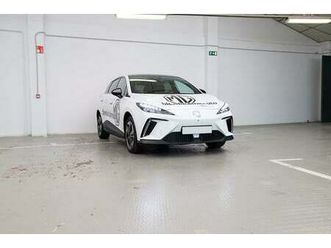 mg mg4 bev 64kwh luxury 204 5p