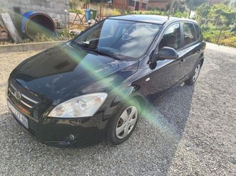 prodajem kia ceed 1.6 u odličnom stanju za svoje godine.