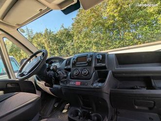 vehicule utilitaire peugeot boxer