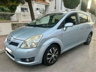 toyota - corolla verso 2.2 d4d 136cv luna