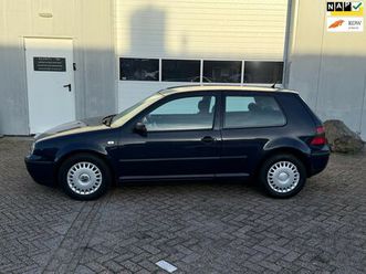 volkswagen golf - 1.6 trendline