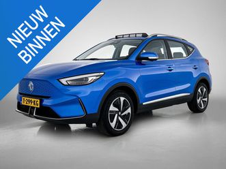 mg zs ev long range luxury 70 kwh | leder | panoramadak | navi | 360 camera | apple carplay | led koplampen |