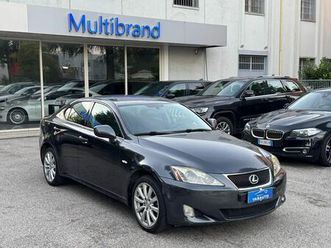 lexus is 220d 2.2 16v luxury