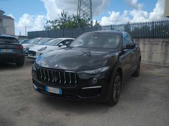 maserati levante mhev 330 cv awd gt full blacktetto panoramico