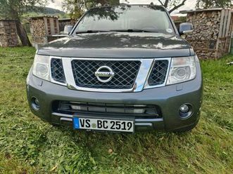 nissan pathfinder 3.0 v6 dci dpf le 4wd automatik le