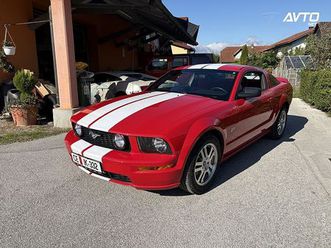 ford mustang gt 96.000km ročni slo. reg.