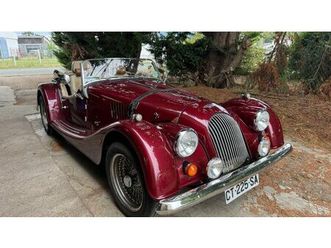 2005 morgan 4/4 rouge foncé manuel, 5 vitesses conduite à...