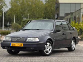 volvo 440 - 1.6 sporty | 1e eigenaar | dealeronderhouden | airco | leder stoelen | 2 sleutels |