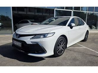 toyota camry hybrid 2.5 hsd sd e-cvt executive, 2023 god.