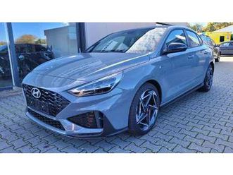 fastback n line line*led*navi*shzg*pdc*cam*18zo...