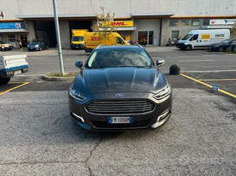 ford modeo molto bella