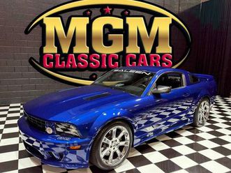 used 2005 ford mustang base