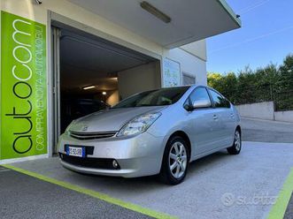 toyota prius 1.5 hybrid uniprop. garanzia 24 mesi