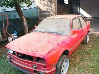 bmw e30 coupe 316i kocka