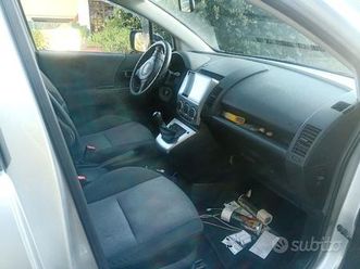 mazda 5 ,1.8 , 2006 , gpl .