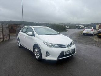 2013 toyota auris 1.6 v-matic icon hatchback 5dr petrol multidrive s euro 5 (132 ps) hatchback pe...