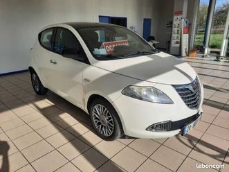 lancia ypsilon platinium