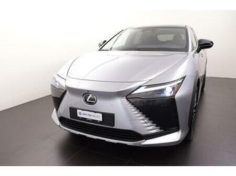 lexus rz 450e comfort: réserver un essai sur route !