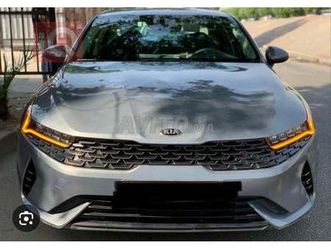 kia k5 hybride automatique 2022 à meknès