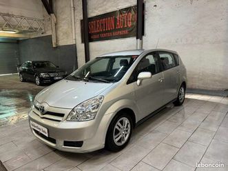 toyota corolla 2.2l d4d 7 places