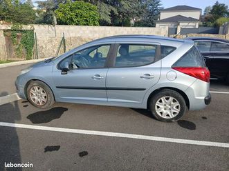 vends véhicule excellent état