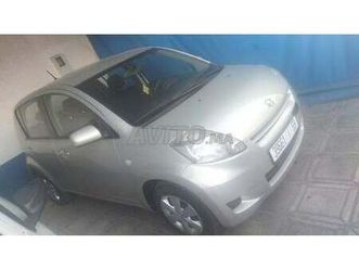 voiture daihatsu sirion presque neuve