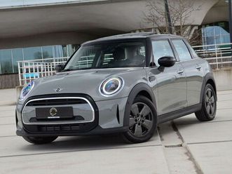 mini cooper 5 doors / aut / facelift / sunroof / harman kardon