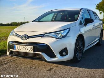 toyota avensis 1.8 selection