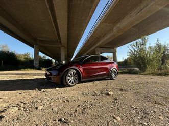 tesla model y long range rwd mit eap+tieferlegung+ahk