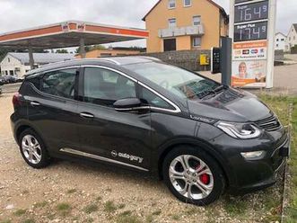 ampera-e ampera-e plus