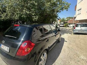 kia ceed 2009 1.6 full oprema