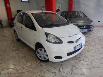 aygo 1ª serie aygo 1.0 12v vvt-i 5 porte sol connect