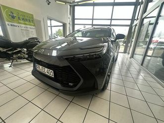 toyota c-hr 2.0 hybrid teamplayer + tech paket