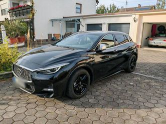 infiniti q30s 2.0t dct awd sport city black technikpaket