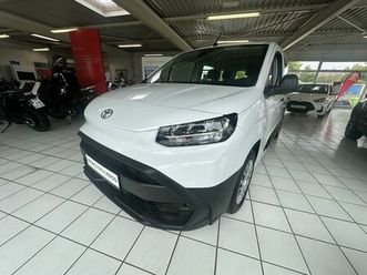 toyota proace city verso 1.2 turbo l1 flow